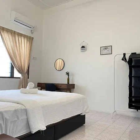 Comfort Semi D House, 1 Min To Town By Mr Homestay Teluk Intan Exterior photo