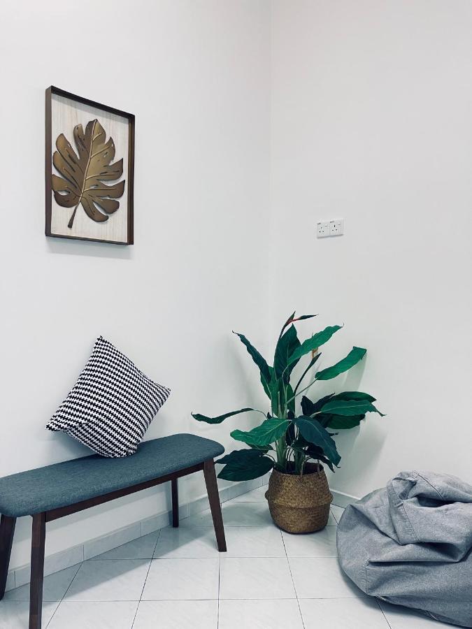 Holiday home Comfort Semi D House, 1 Min To Town By Mr Teluk Intan