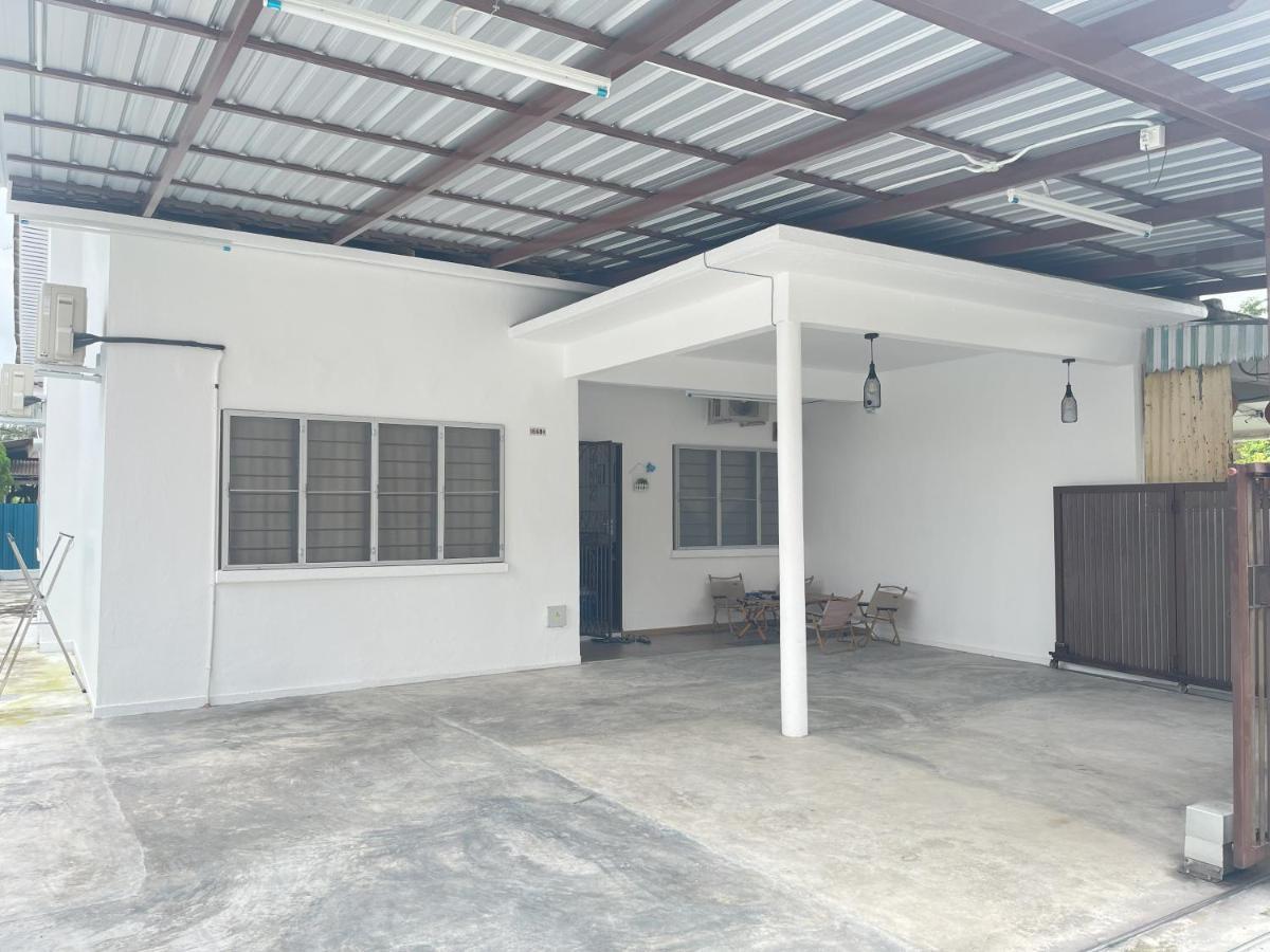 Comfort Semi D House, 1 Min To Town By Mr Teluk Intan
