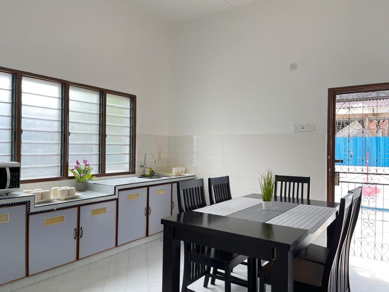 Comfort Semi D House, 1 Min To Town By Mr * Teluk Intan